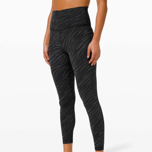 Lululemon Align Pant 25" in Le Tigre Camo Deep Coal Multi size 4 - Picture 2 of 8